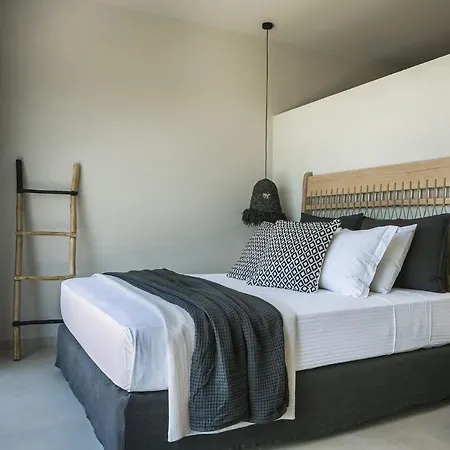 Kefalonian Chic - Charma *